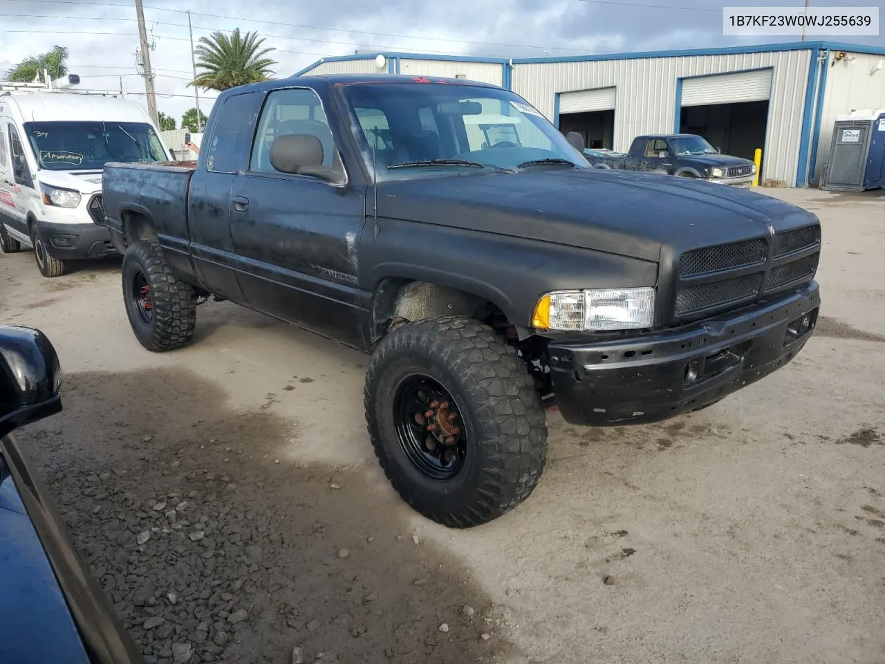 1998 Dodge Ram 2500 VIN: 1B7KF23W0WJ255639 Lot: 79667944