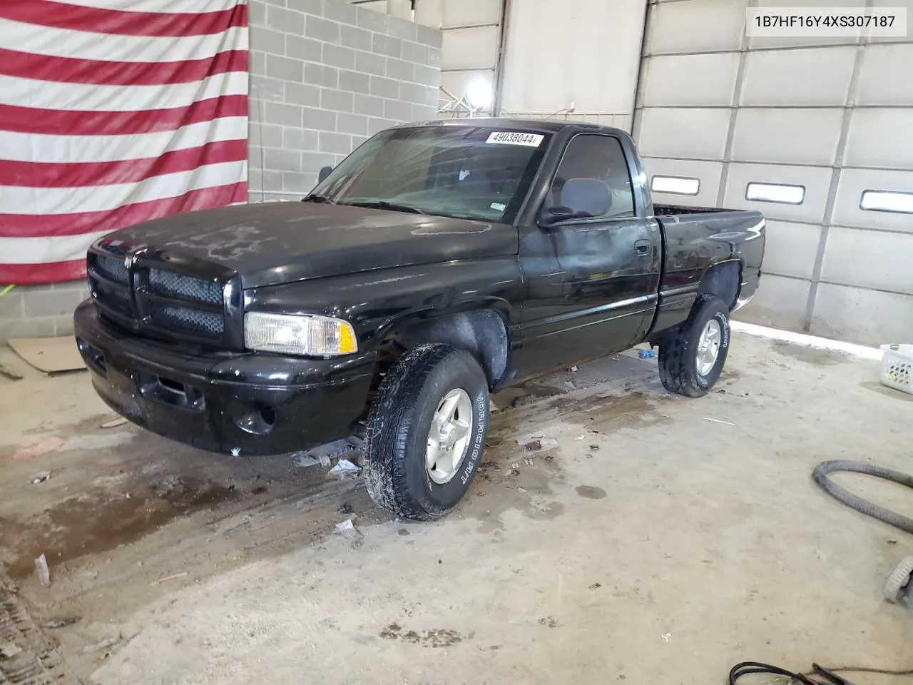 1999 Dodge Ram 1500 VIN: 1B7HF16Y4XS307187 Lot: 49038044