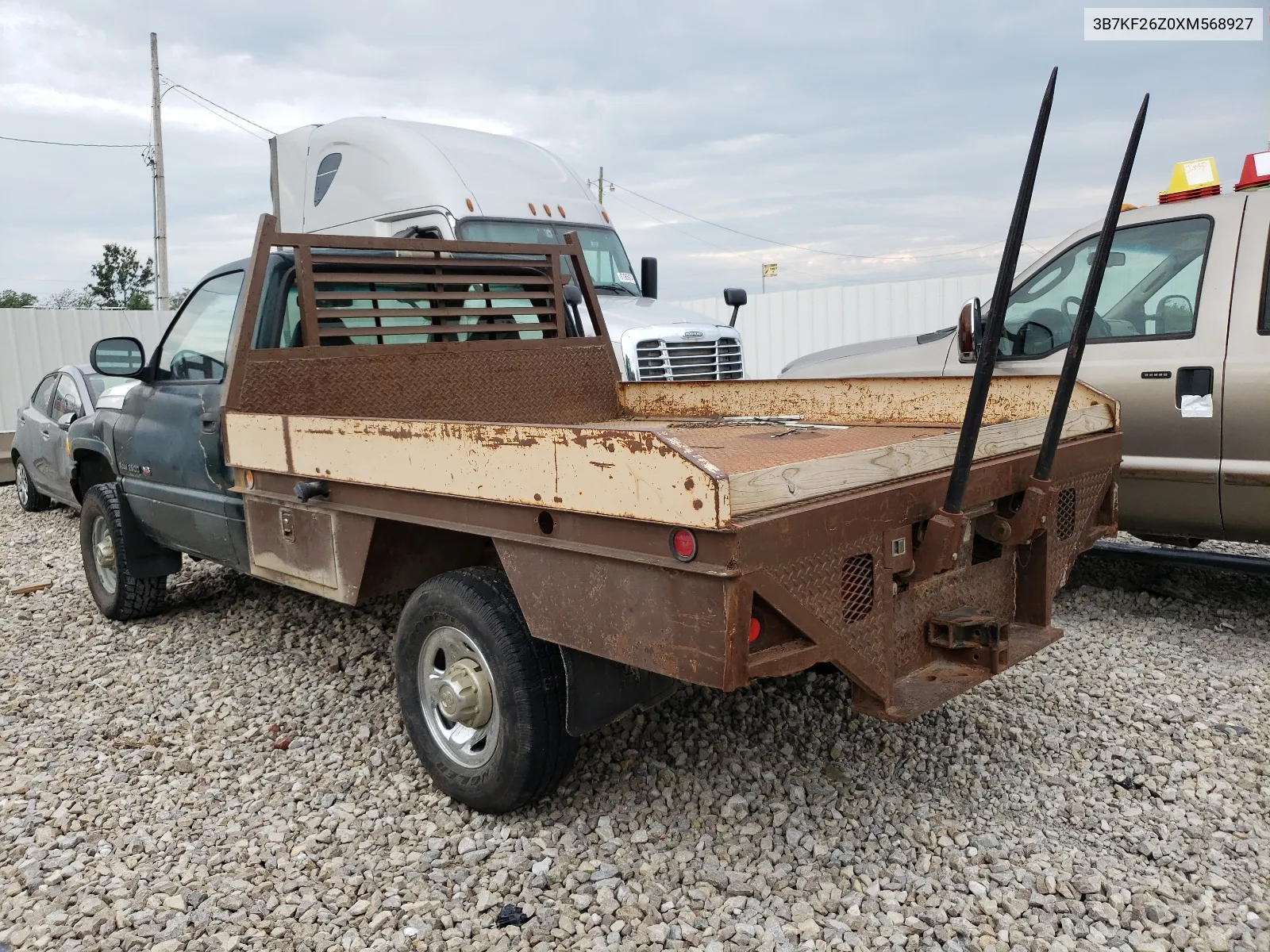 1999 Dodge Ram 2500 VIN: 3B7KF26Z0XM568927 Lot: 67127044