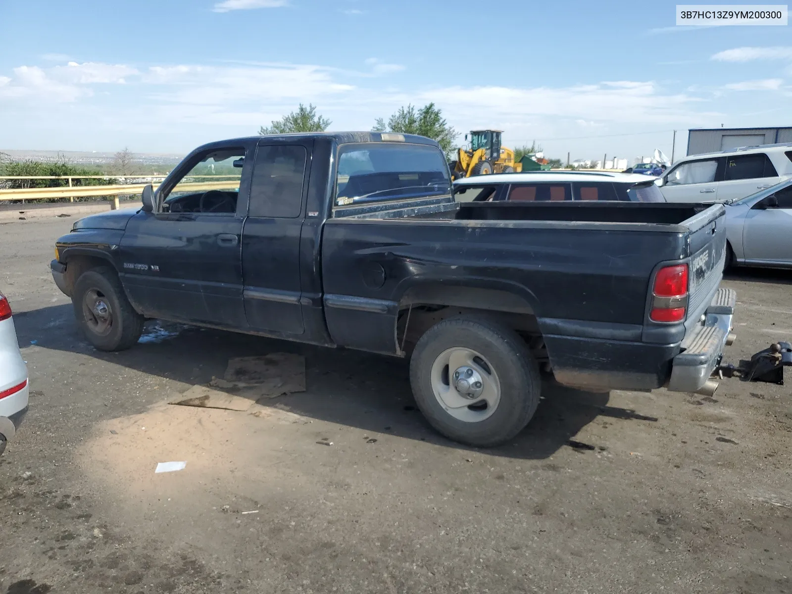 2000 Dodge Ram 1500 VIN: 3B7HC13Z9YM200300 Lot: 64376434