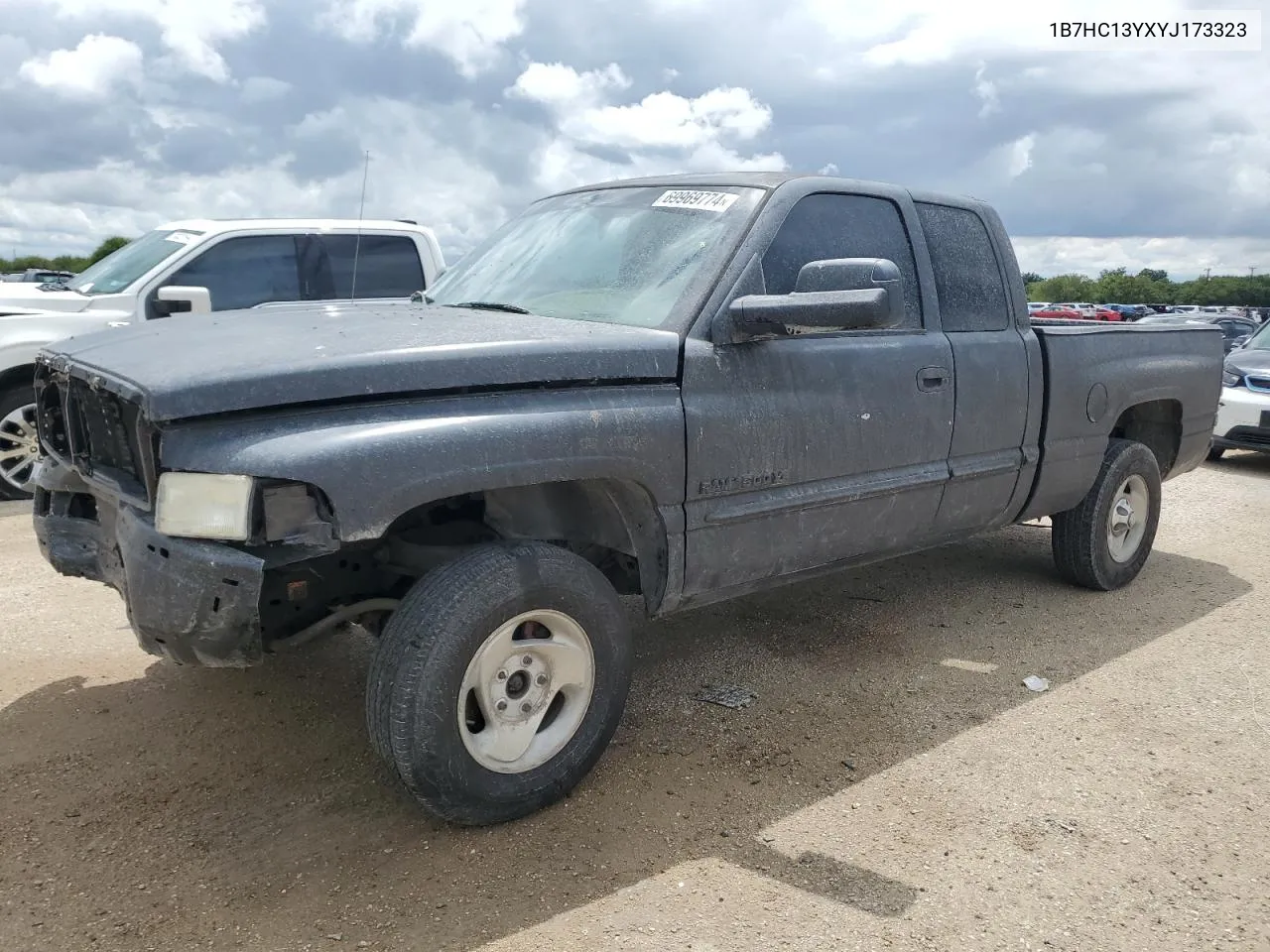 1B7HC13YXYJ173323 2000 Dodge Ram 1500