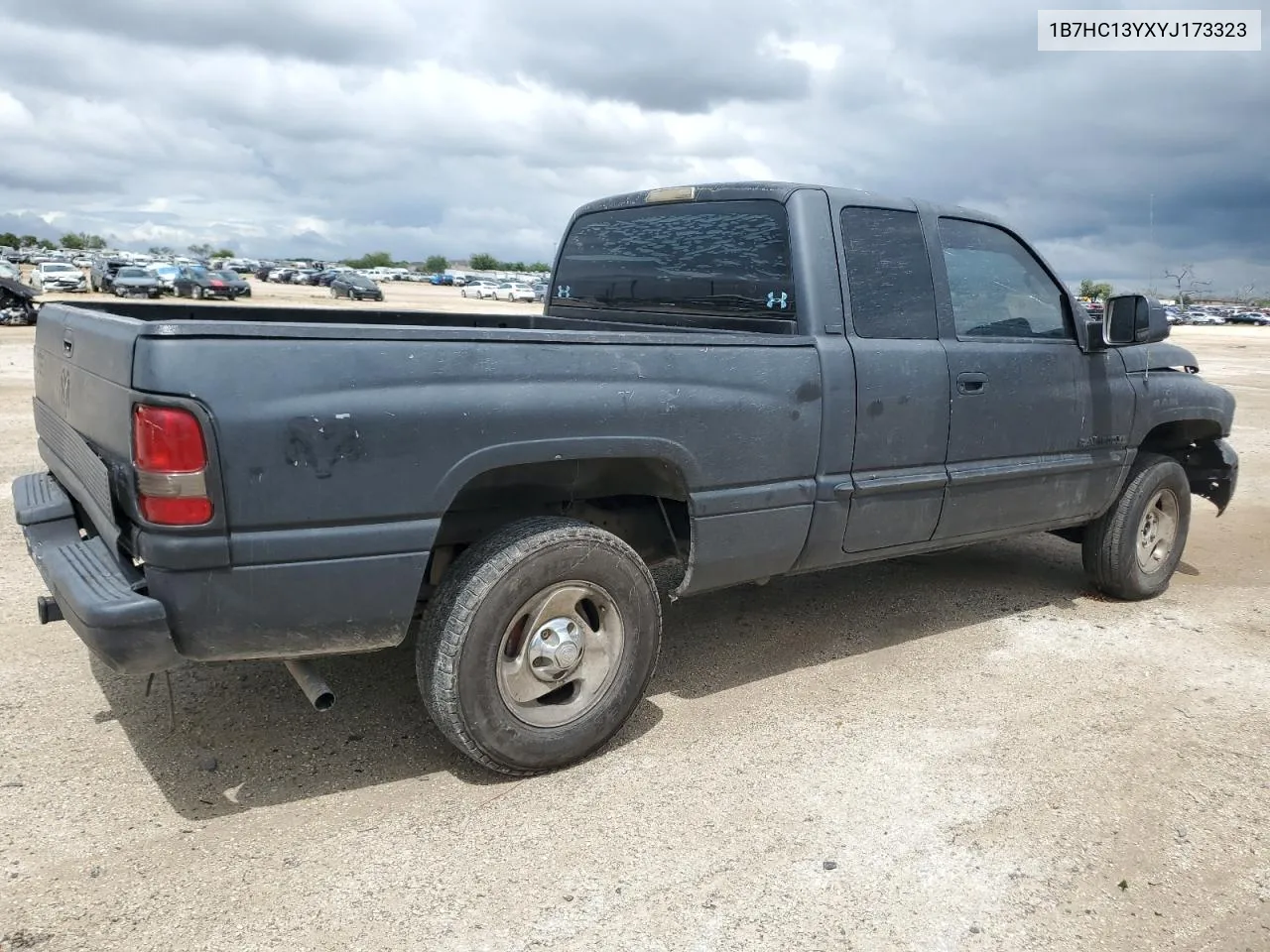 1B7HC13YXYJ173323 2000 Dodge Ram 1500