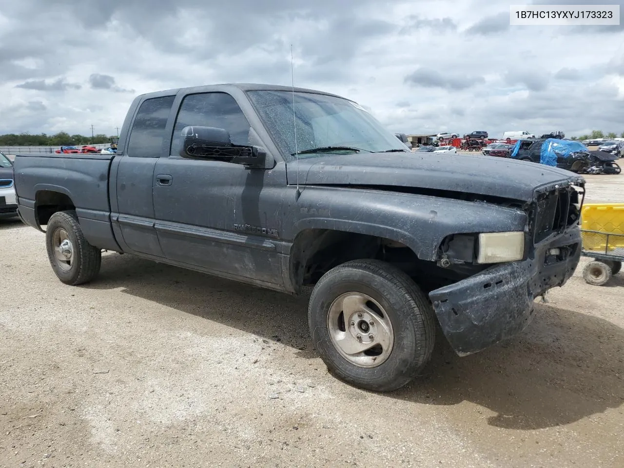 1B7HC13YXYJ173323 2000 Dodge Ram 1500