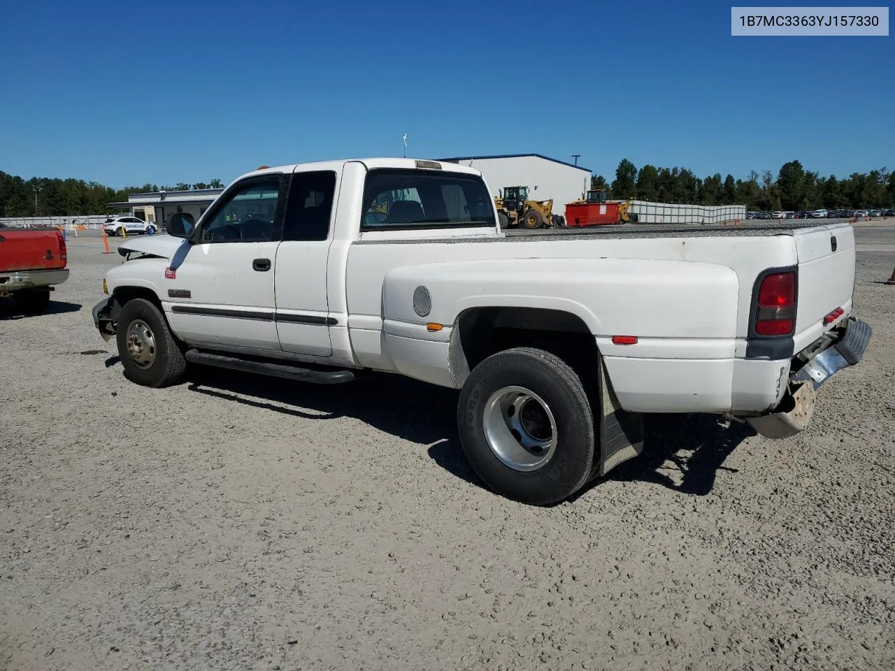 1B7MC3363YJ157330 2000 Dodge Ram 3500