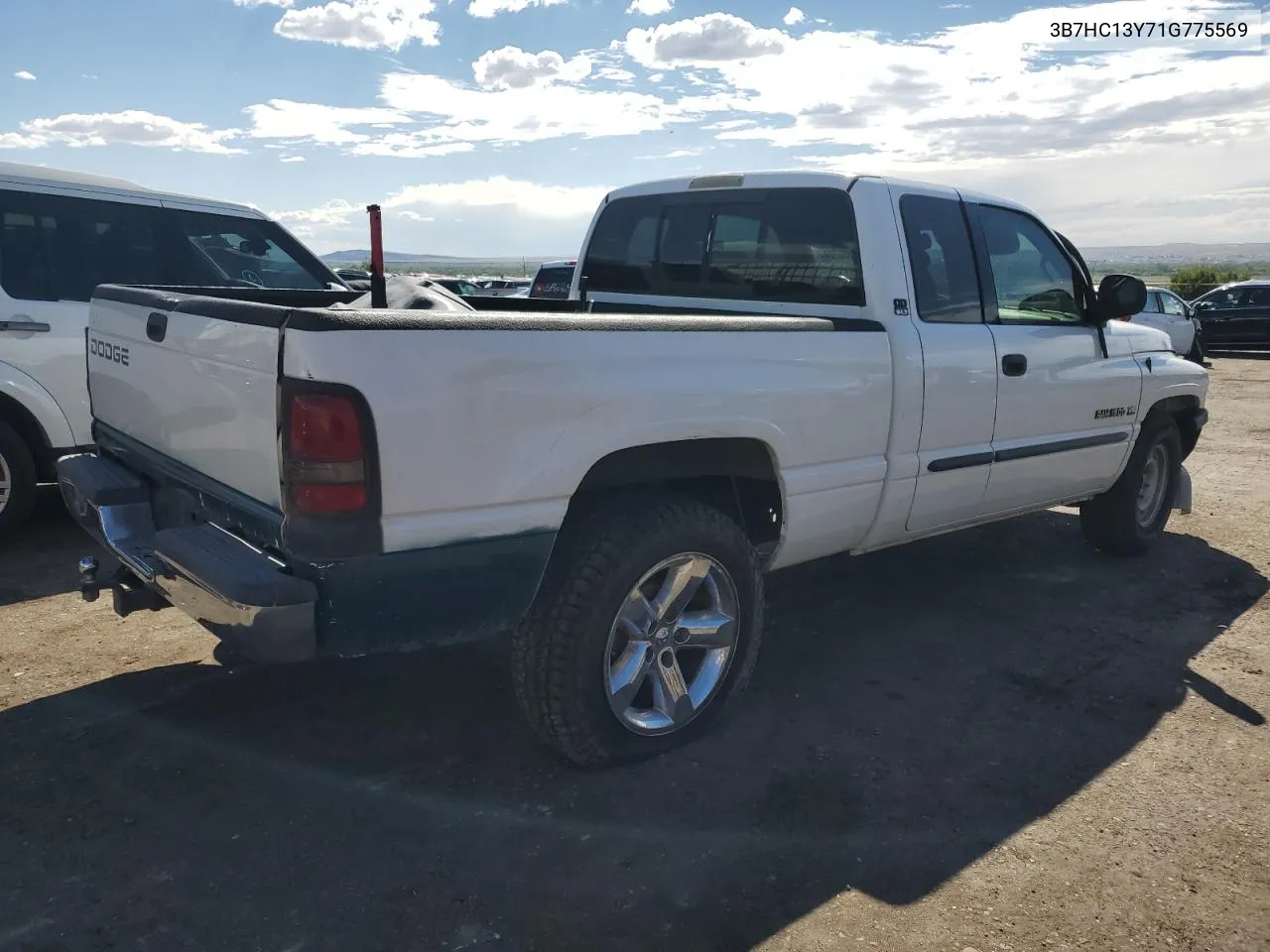 2001 Dodge Ram 1500 VIN: 3B7HC13Y71G775569 Lot: 69686724