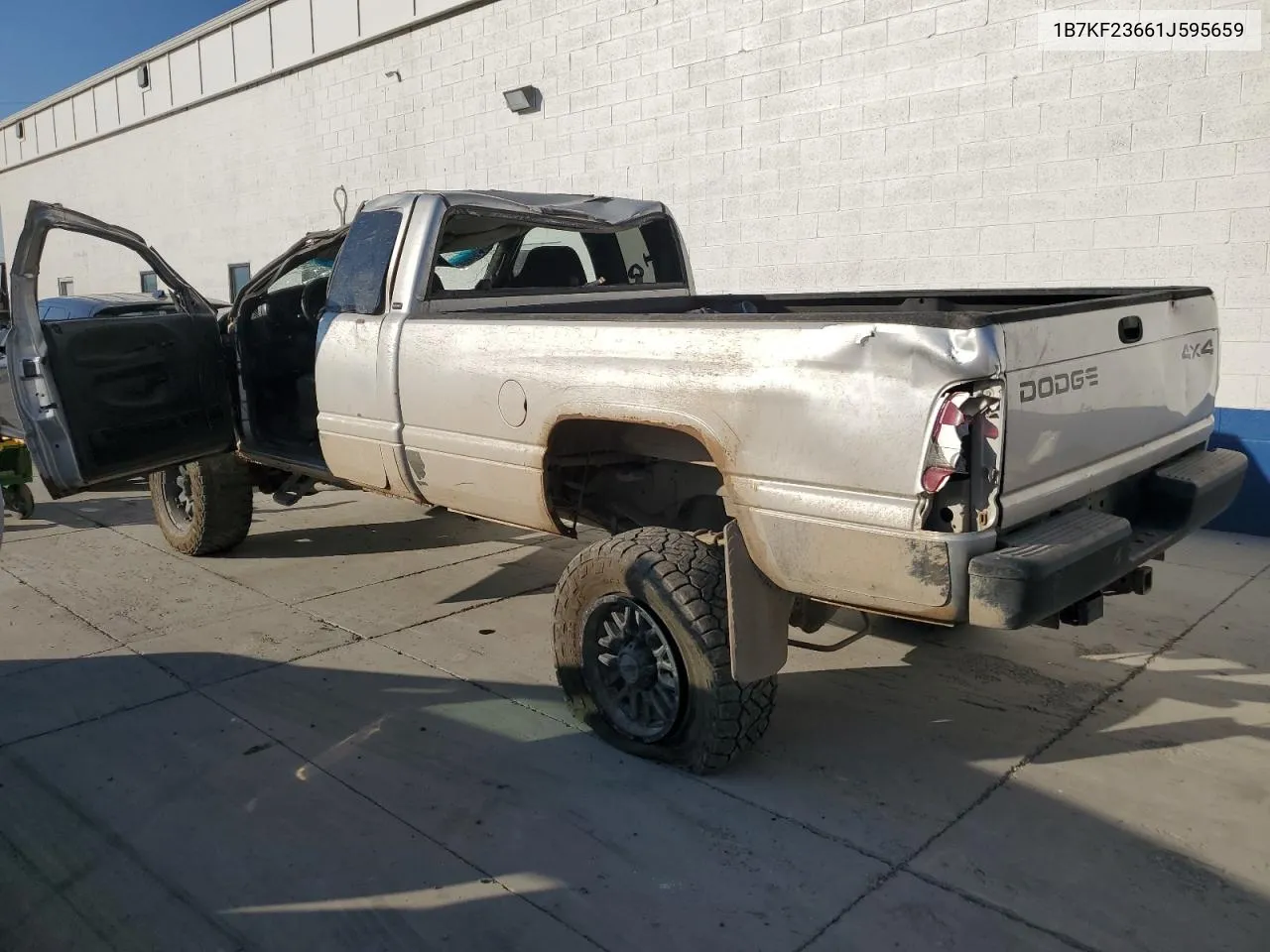 1B7KF23661J595659 2001 Dodge Ram 2500