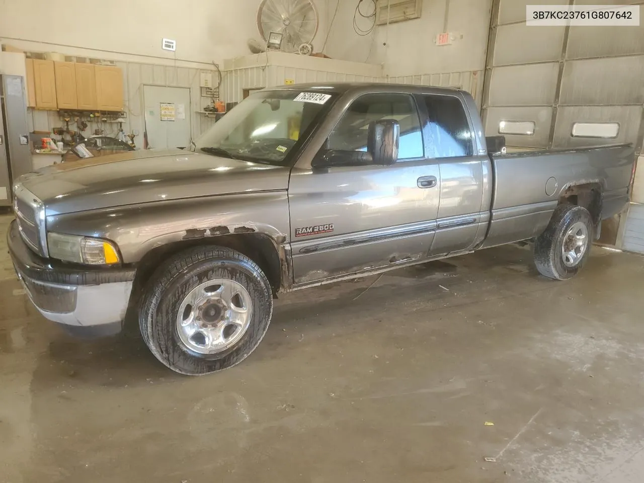 2001 Dodge Ram 2500 VIN: 3B7KC23761G807642 Lot: 76289124