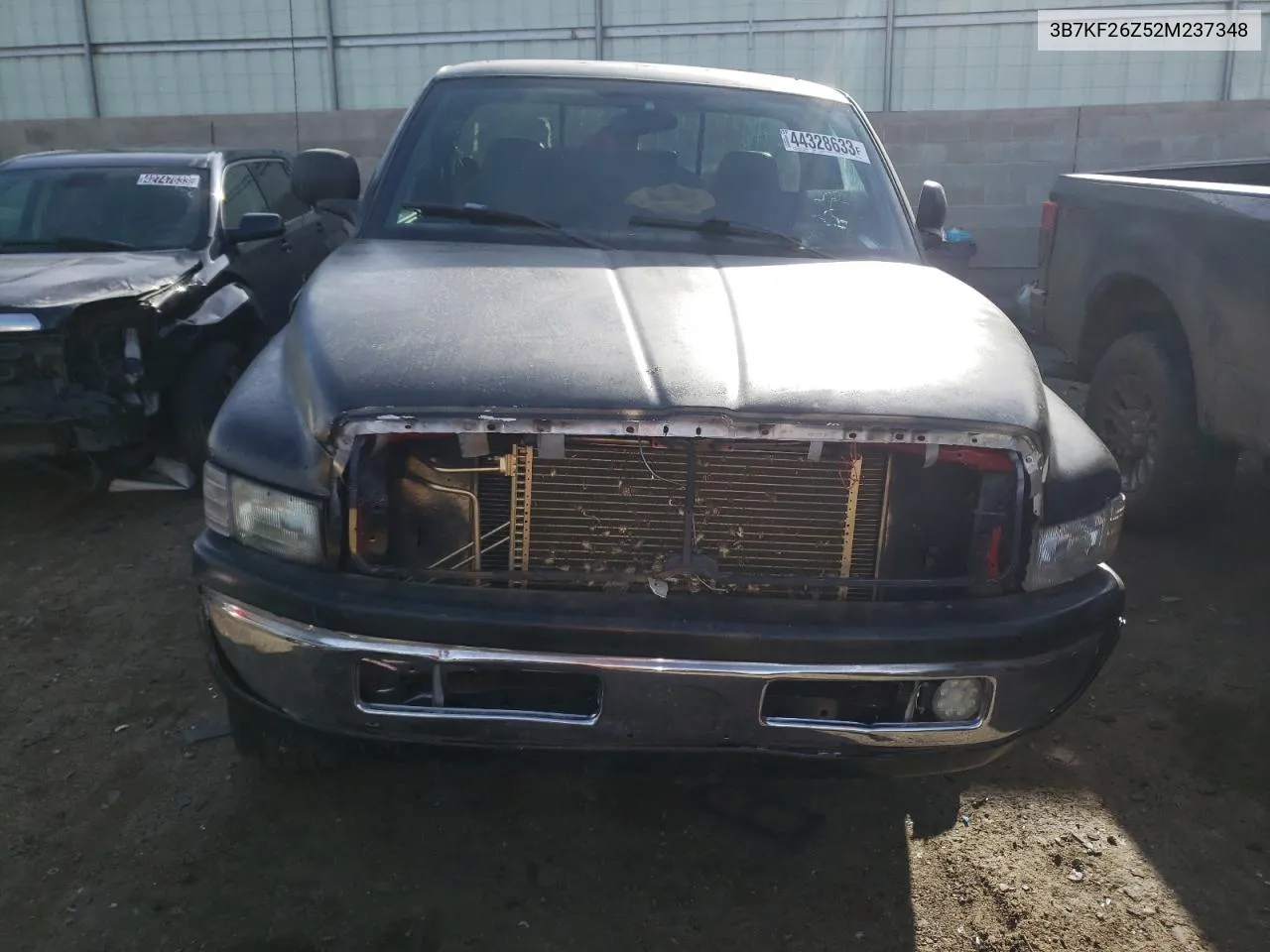 3B7KF26Z52M237348 2002 Dodge Ram 2500