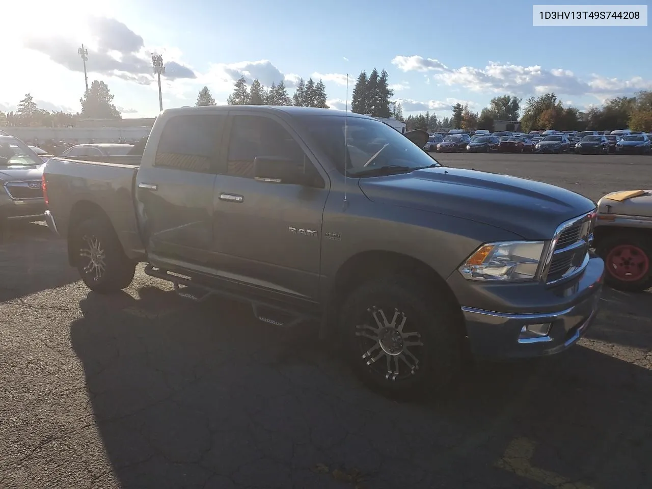 2009 Dodge Ram 1500 VIN: 1D3HV13T49S744208 Lot: 76758604