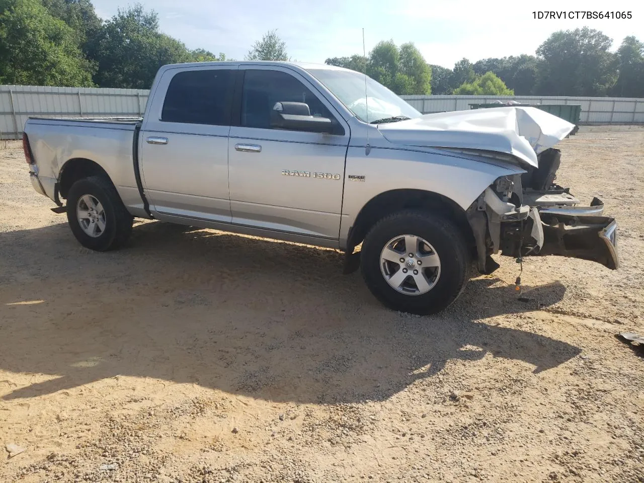 2011 Dodge Ram 1500 VIN: 1D7RV1CT7BS641065 Lot: 68771824