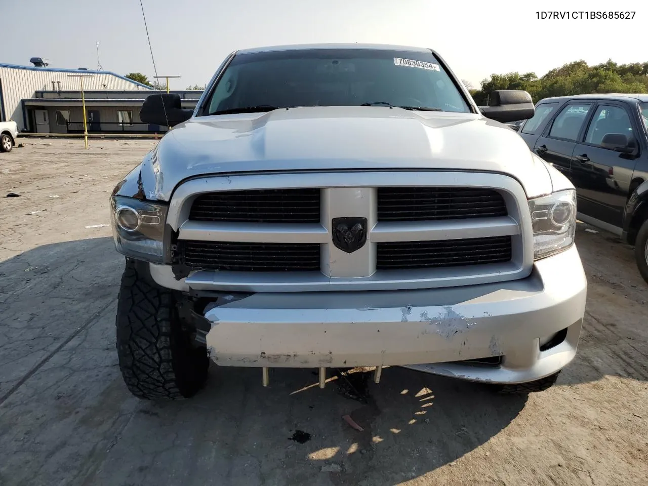 2011 Dodge Ram 1500 VIN: 1D7RV1CT1BS685627 Lot: 70830354