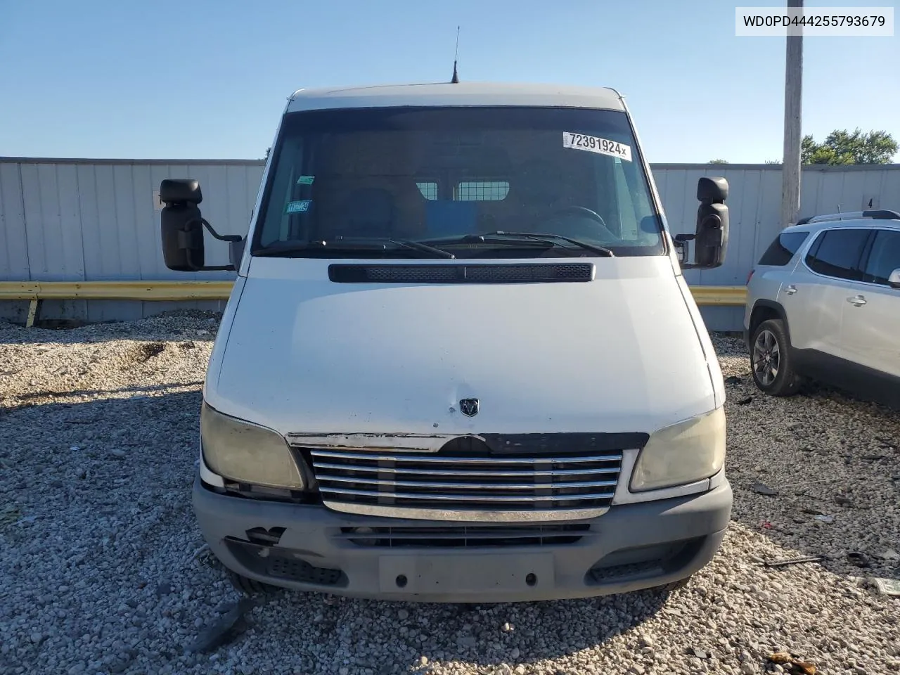 2005 Dodge Sprinter 3500 VIN: WD0PD444255793679 Lot: 72391924