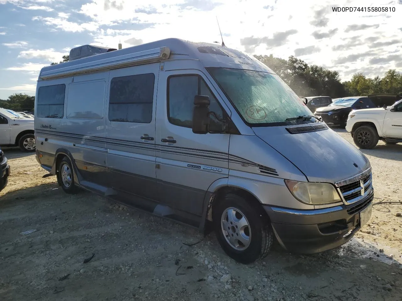 2005 Dodge Sprinter 2500 VIN: WD0PD744155805810 Lot: 75981104