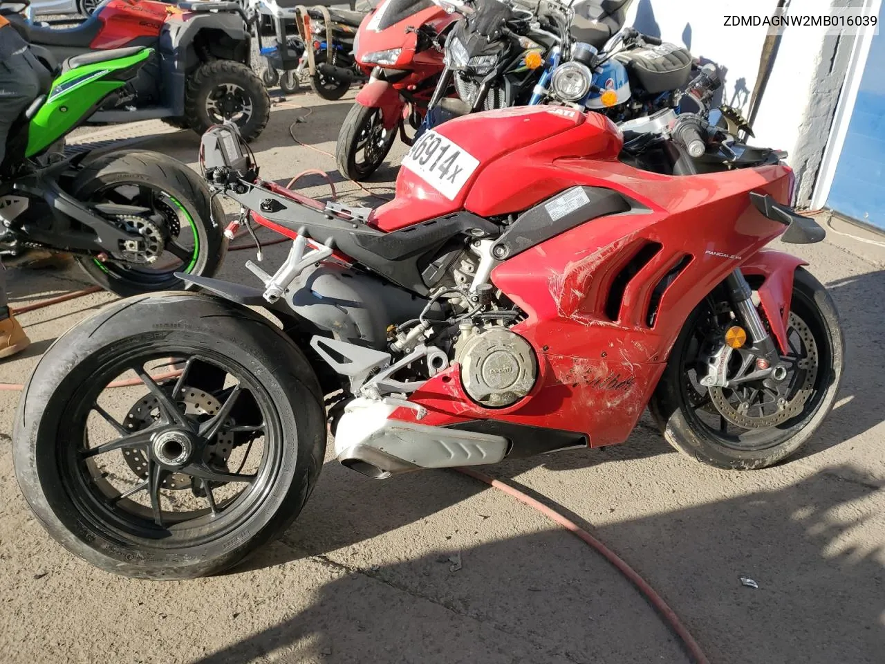 2021 Ducati Panigale V4 VIN: ZDMDAGNW2MB016039 Lot: 74246914