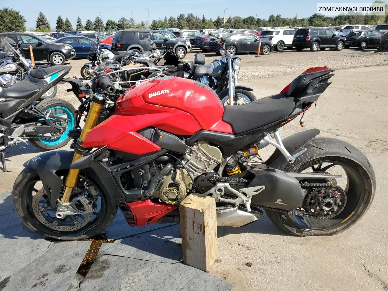 2020 Ducati Streetfighter V4 VIN: ZDMFAKNW3LB000488 Lot: 73570864