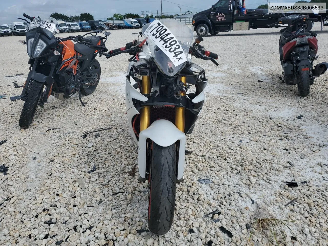 2018 Ducati Supersport VIN: ZDMVABDS8JB005533 Lot: 79944934