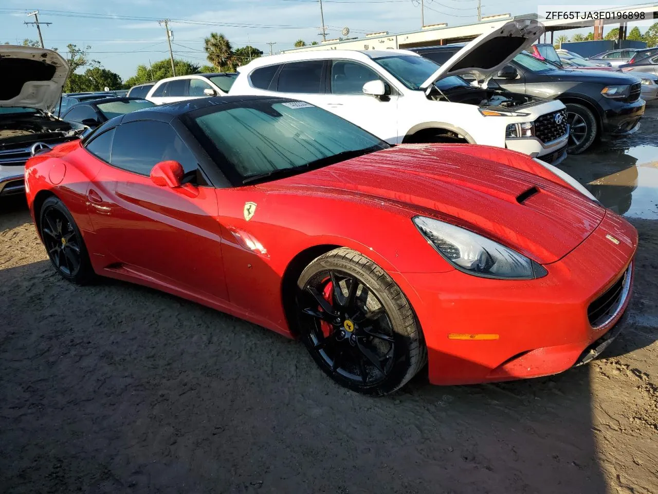 2014 Ferrari California VIN: ZFF65TJA3E0196898 Lot: 74082304