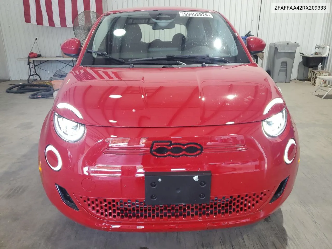 2024 Fiat 500 E Red VIN: ZFAFFAA42RX209333 Lot: 68452924