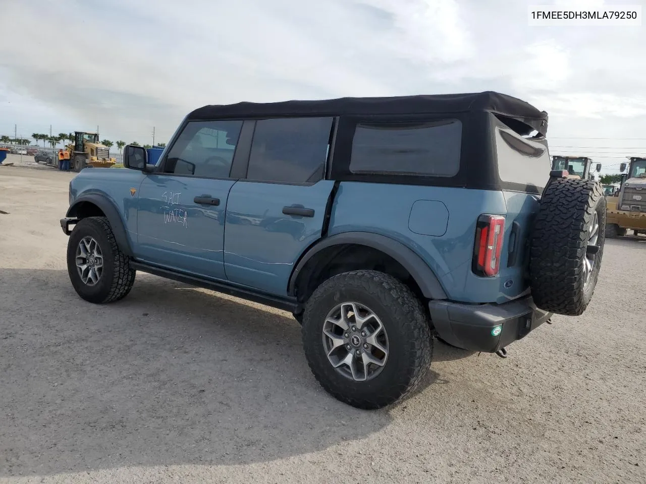 2021 Ford Bronco Base VIN: 1FMEE5DH3MLA79250 Lot: 74993724