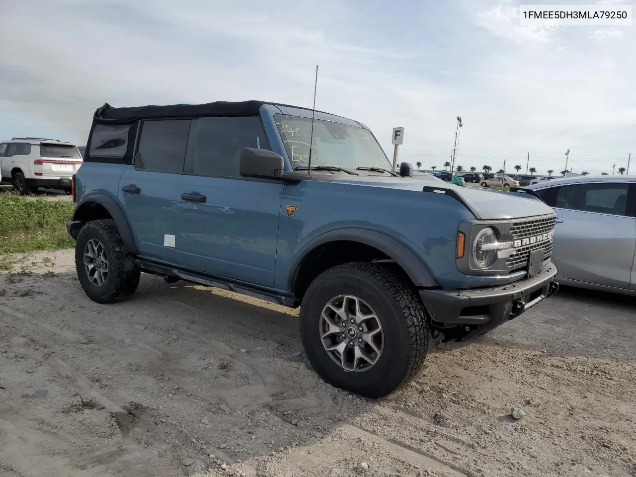 2021 Ford Bronco Base VIN: 1FMEE5DH3MLA79250 Lot: 74993724