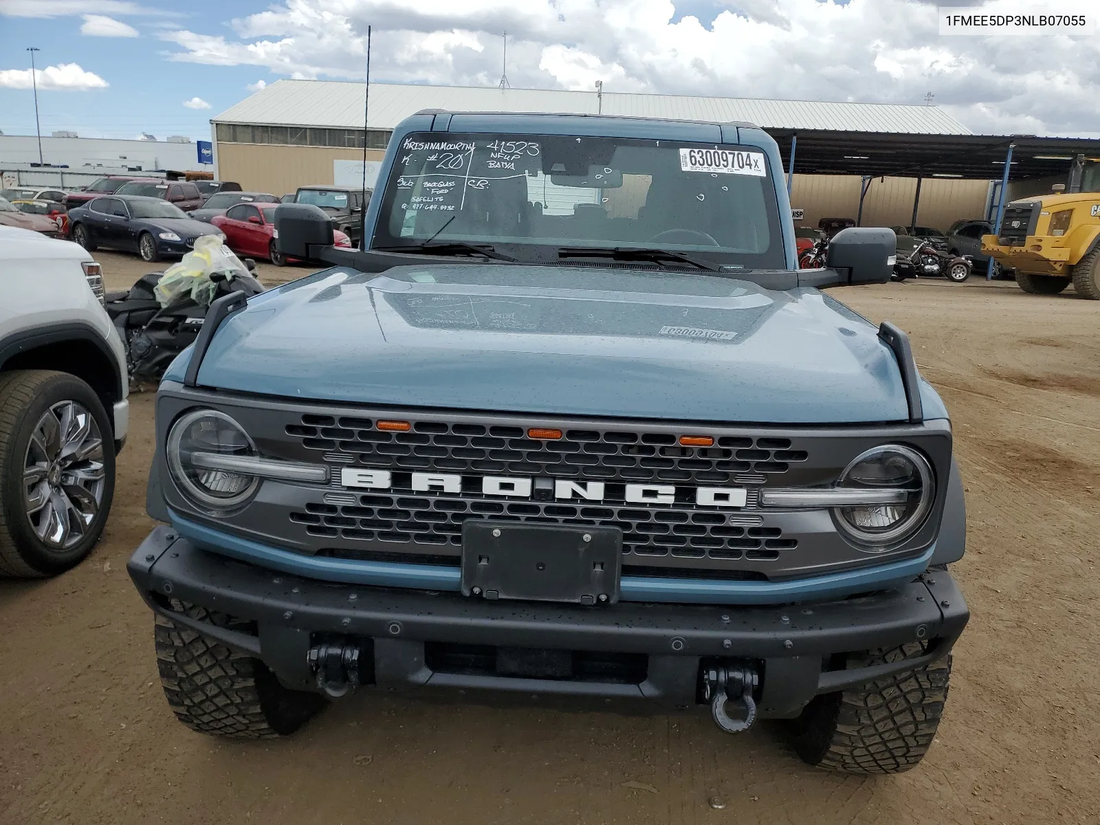 2022 Ford Bronco Base VIN: 1FMEE5DP3NLB07055 Lot: 63009704