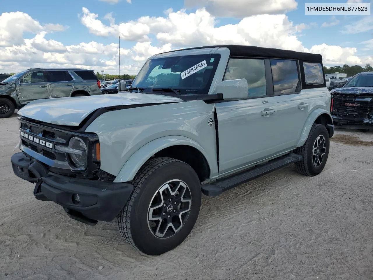 2022 Ford Bronco Base VIN: 1FMDE5DH6NLB77623 Lot: 74684694