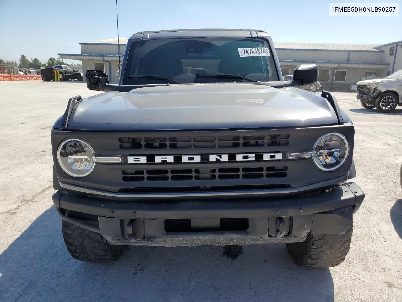 2022 Ford Bronco Base VIN: 1FMEE5DH0NLB90257 Lot: 74764874