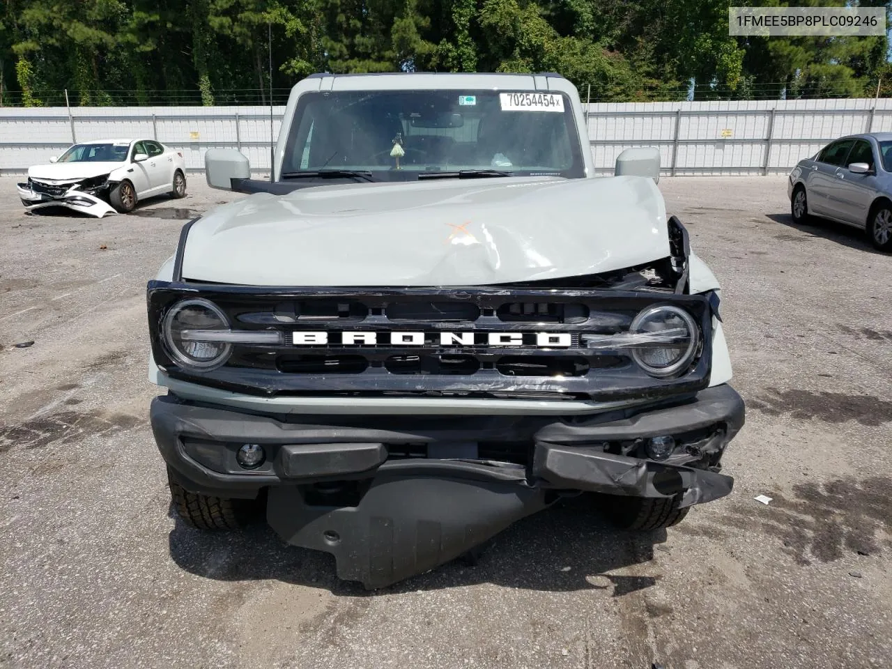 2023 Ford Bronco Base VIN: 1FMEE5BP8PLC09246 Lot: 70254454