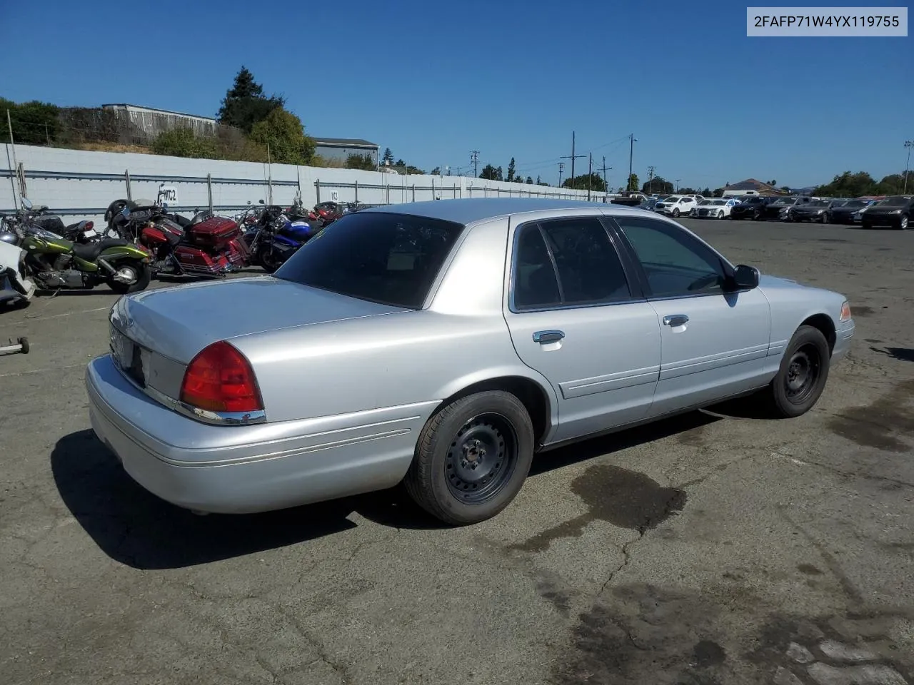 2000 Ford Crown Victoria Police Interceptor VIN: 2FAFP71W4YX119755 Lot: 68950904