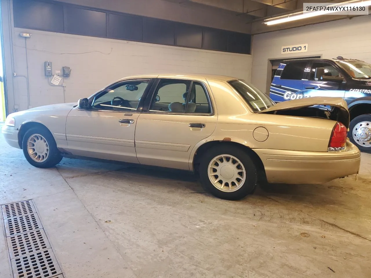 2000 Ford Crown Victoria Lx VIN: 2FAFP74WXYX116130 Lot: 79441204