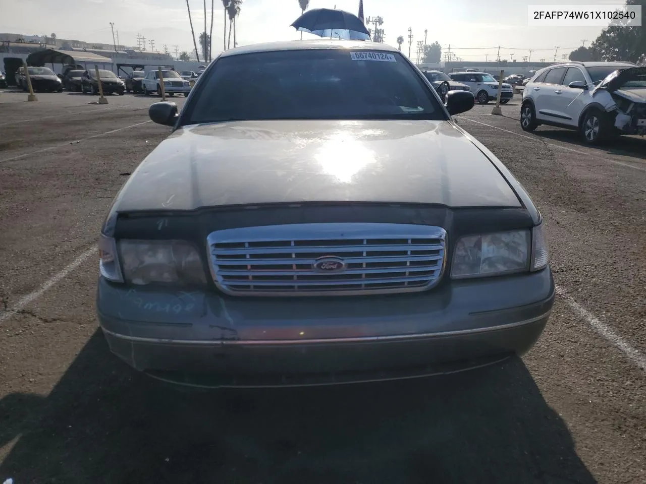 2FAFP74W61X102540 2001 Ford Crown Victoria Lx