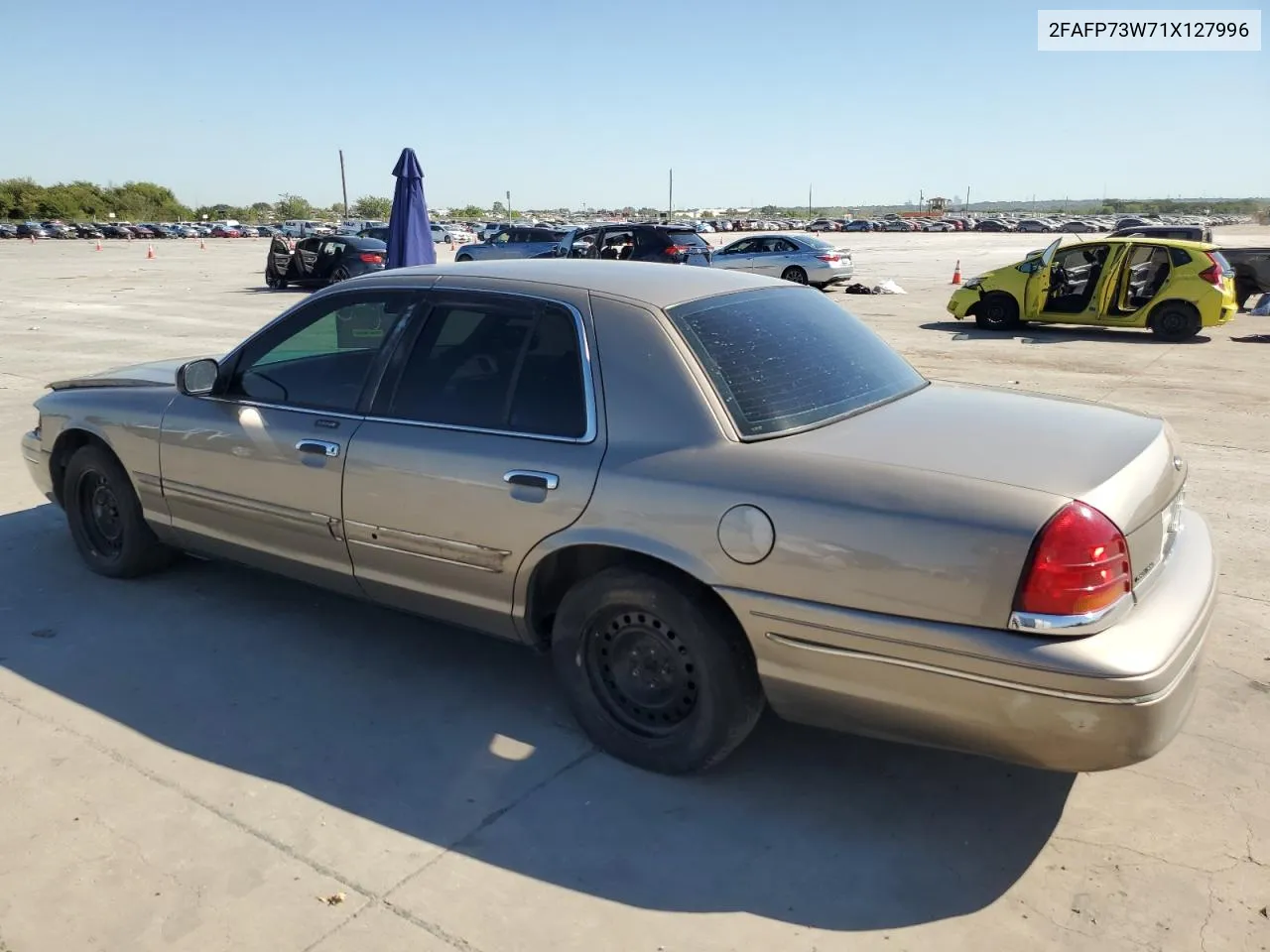 2001 Ford Crown Victoria VIN: 2FAFP73W71X127996 Lot: 73061144