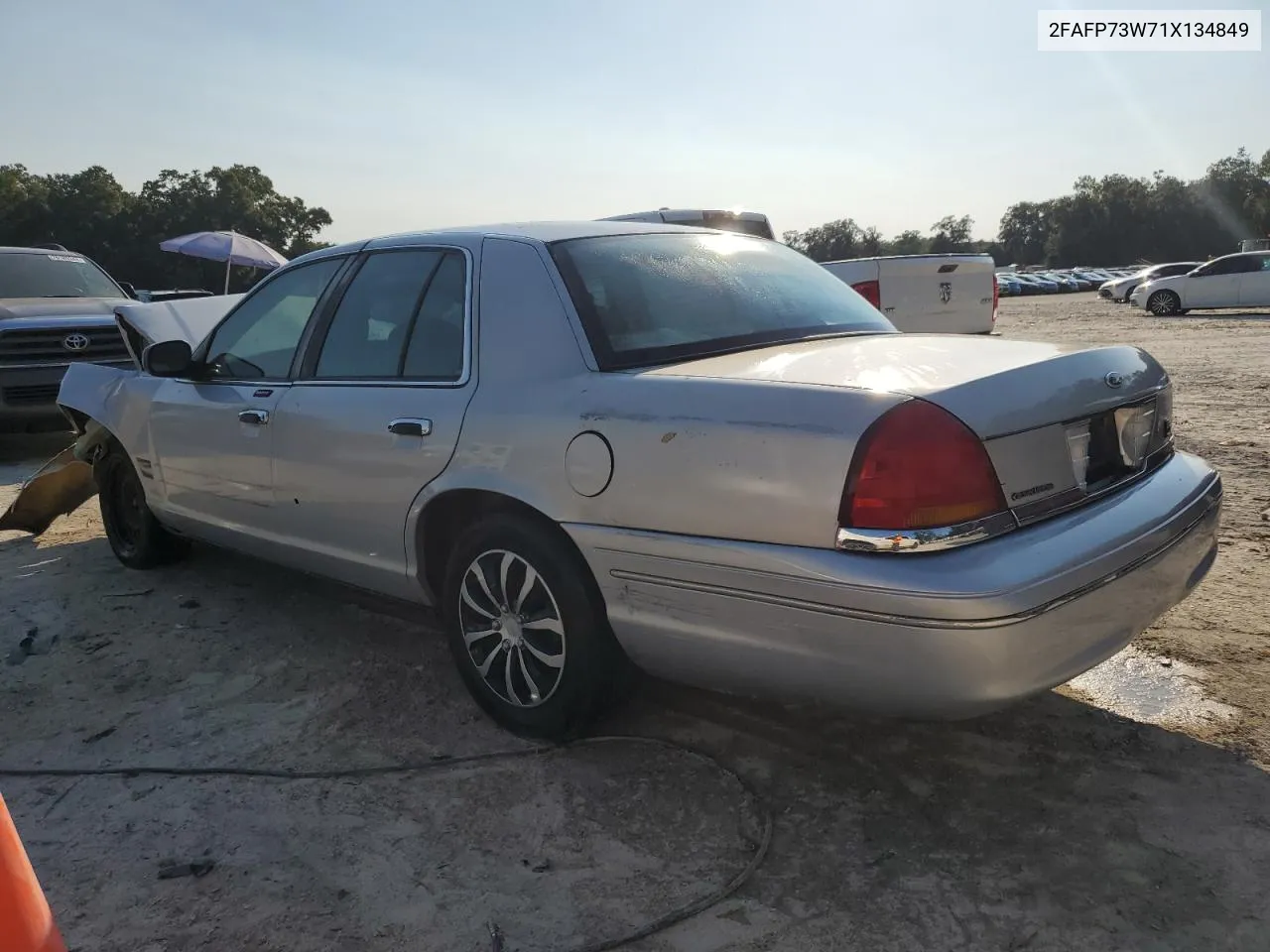 2001 Ford Crown Victoria VIN: 2FAFP73W71X134849 Lot: 75602814