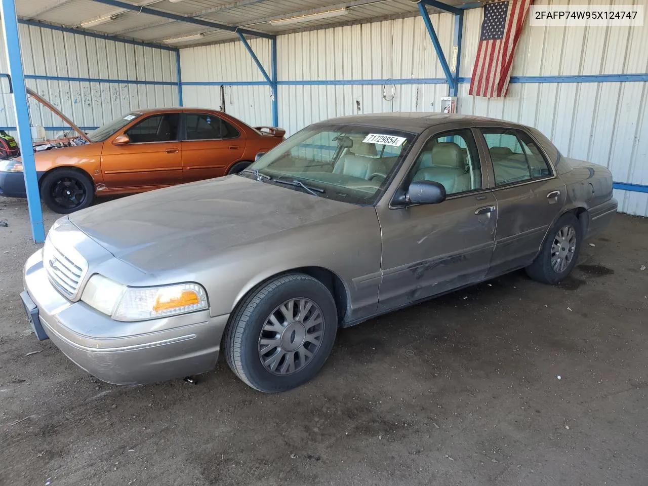 2005 Ford Crown Victoria Lx VIN: 2FAFP74W95X124747 Lot: 71729854