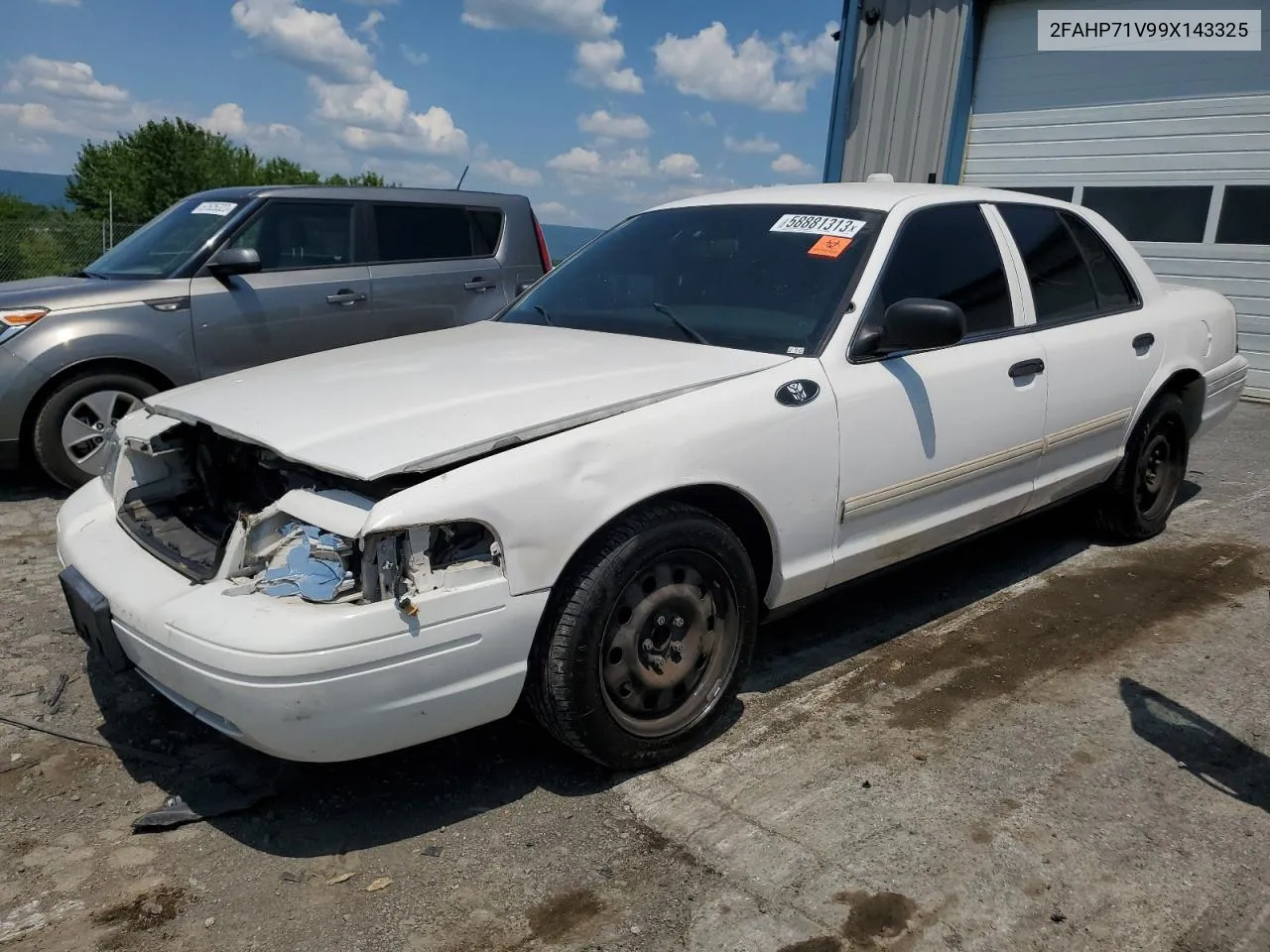 2009 Ford Crown Victoria Police Interceptor VIN: 2FAHP71V99X143325 Lot: 58881313