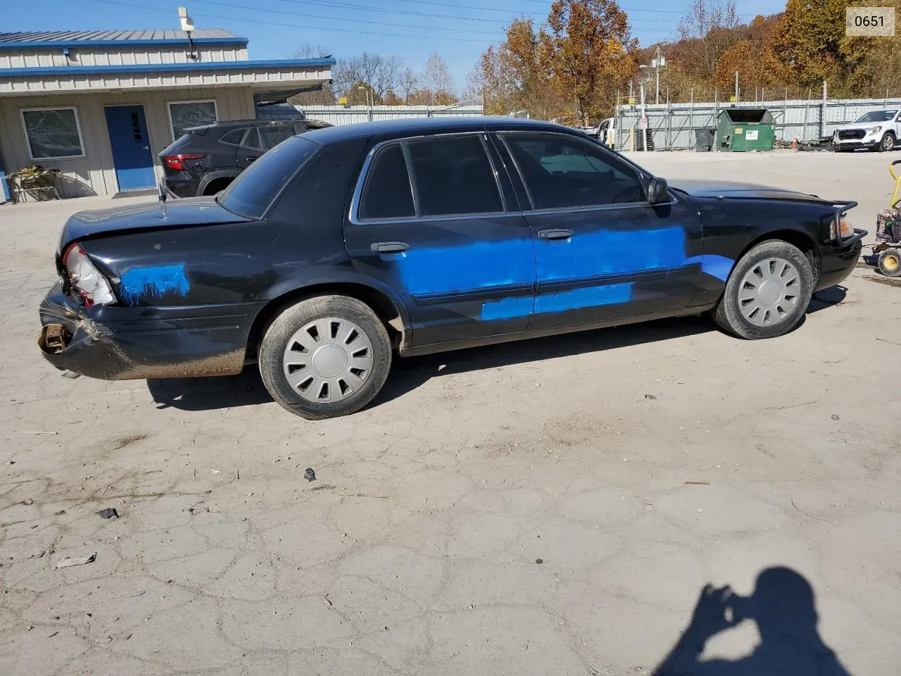 2010 Ford Crown Vic VIN: 0651 Lot: 75899074