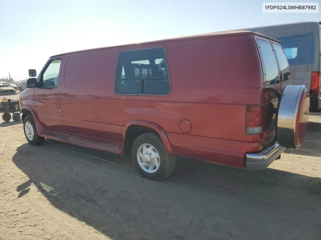 1998 Ford Econoline E250 Super Duty Van VIN: 1FDPS24L0WHB87982 Lot: 74509054