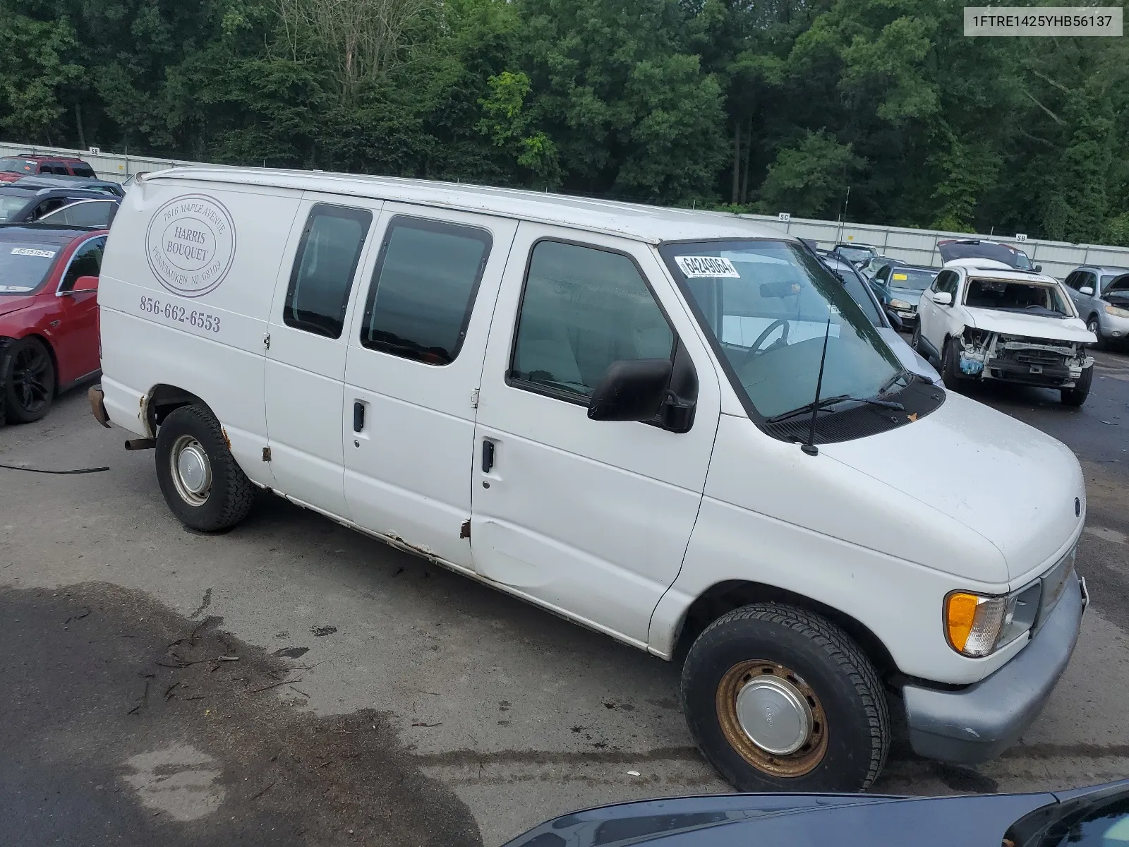 1FTRE1425YHB56137 2000 Ford Econoline E150 Van