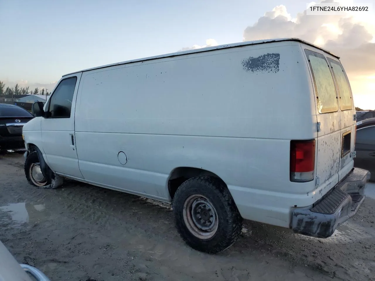 2000 Ford Econoline E250 Van VIN: 1FTNE24L6YHA82692 Lot: 75820044