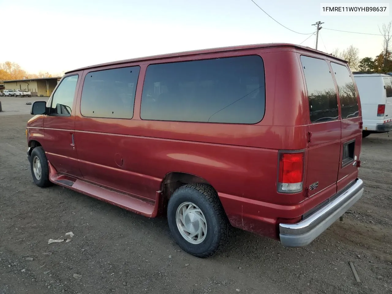 2000 Ford Econoline E150 Wagon VIN: 1FMRE11W0YHB98637 Lot: 76061284