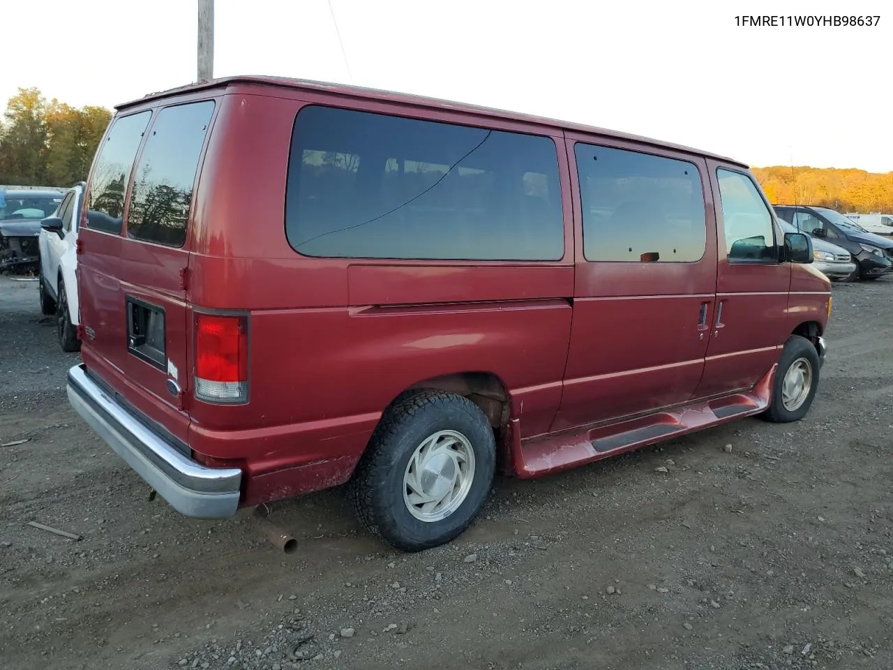 2000 Ford Econoline E150 Wagon VIN: 1FMRE11W0YHB98637 Lot: 76061284