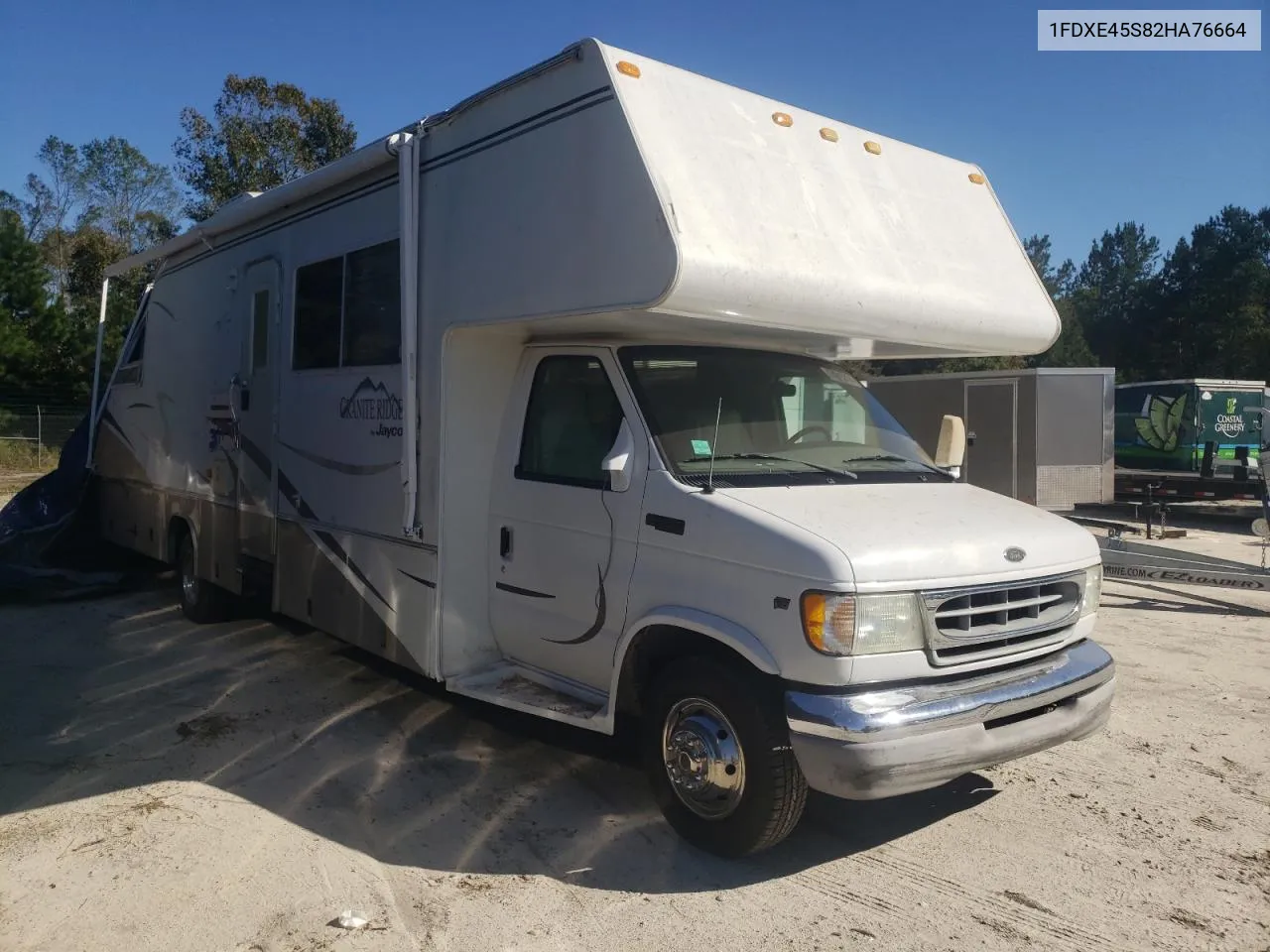 2002 Ford Econoline E450 Super Duty Cutaway Van VIN: 1FDXE45S82HA76664 Lot: 74815774