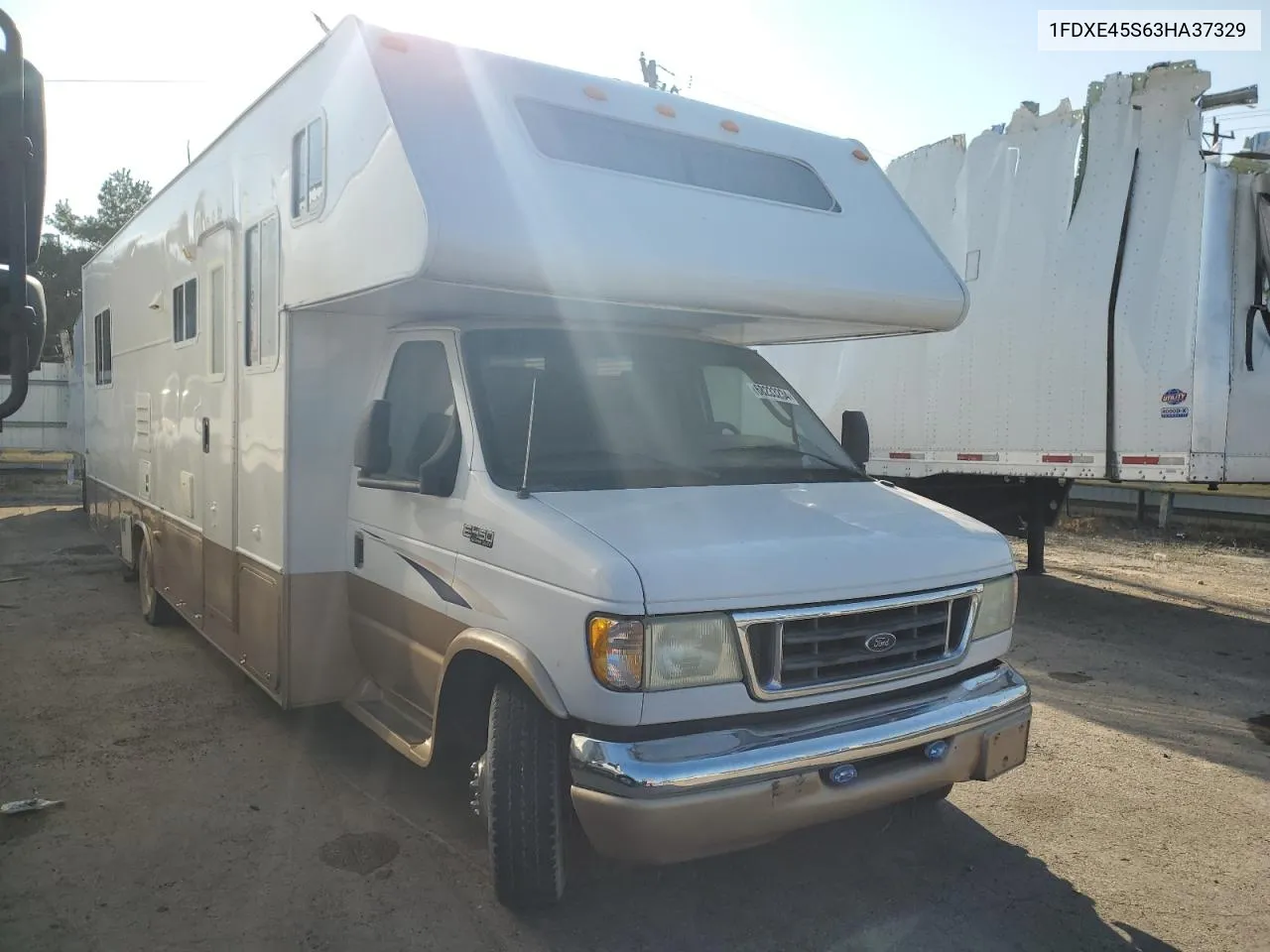 2003 Ford Econoline E450 Super Duty Cutaway Van VIN: 1FDXE45S63HA37329 Lot: 68233234