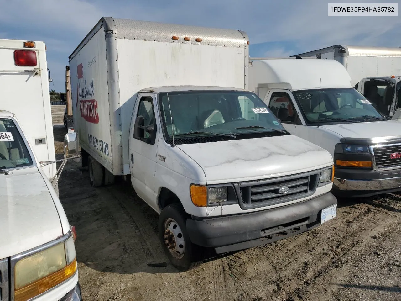 2004 Ford Econoline E350 Super Duty Cutaway Van VIN: 1FDWE35P94HA85782 Lot: 76143104