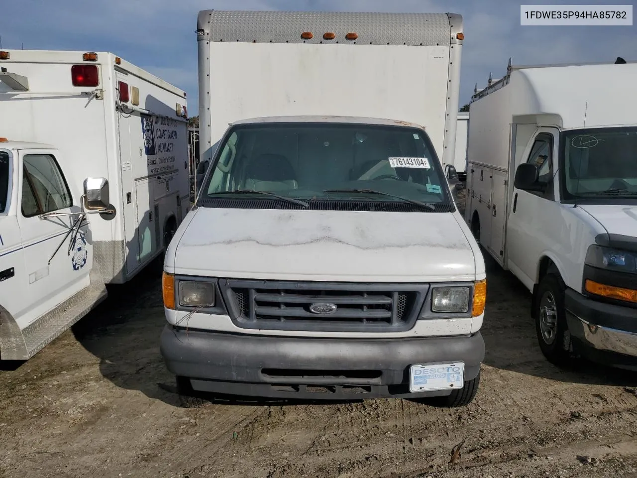 2004 Ford Econoline E350 Super Duty Cutaway Van VIN: 1FDWE35P94HA85782 Lot: 76143104