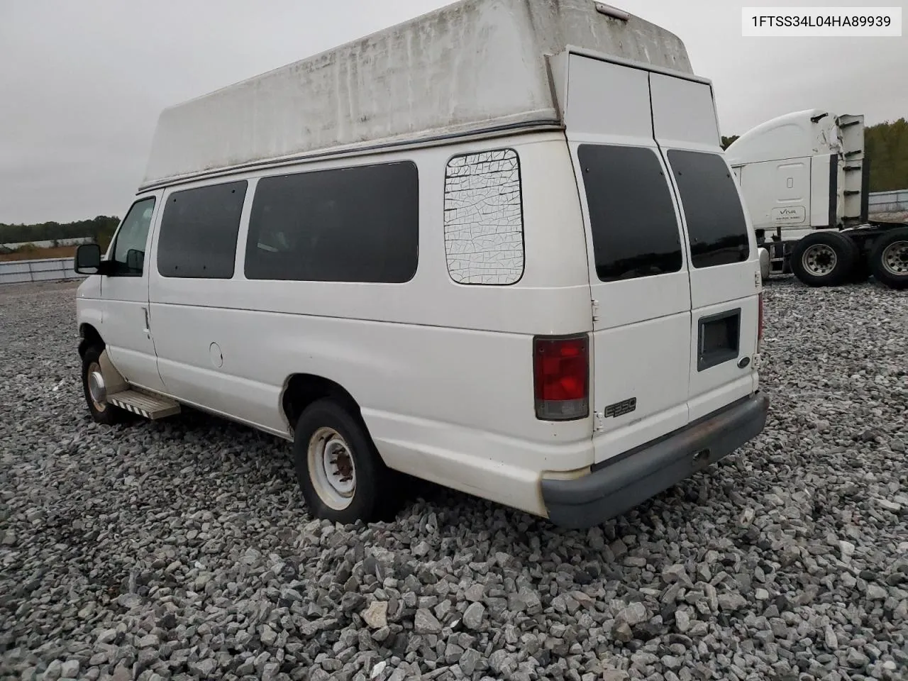 2004 Ford Econoline E350 Super Duty Van VIN: 1FTSS34L04HA89939 Lot: 77104114