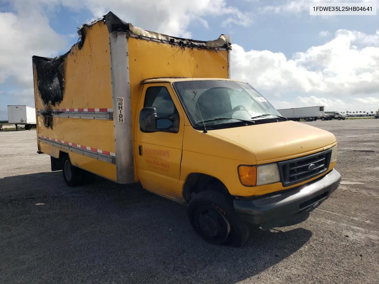 2005 Ford Econoline E350 Super Duty Cutaway Van VIN: 1FDWE35L25HB04641 Lot: 57684284