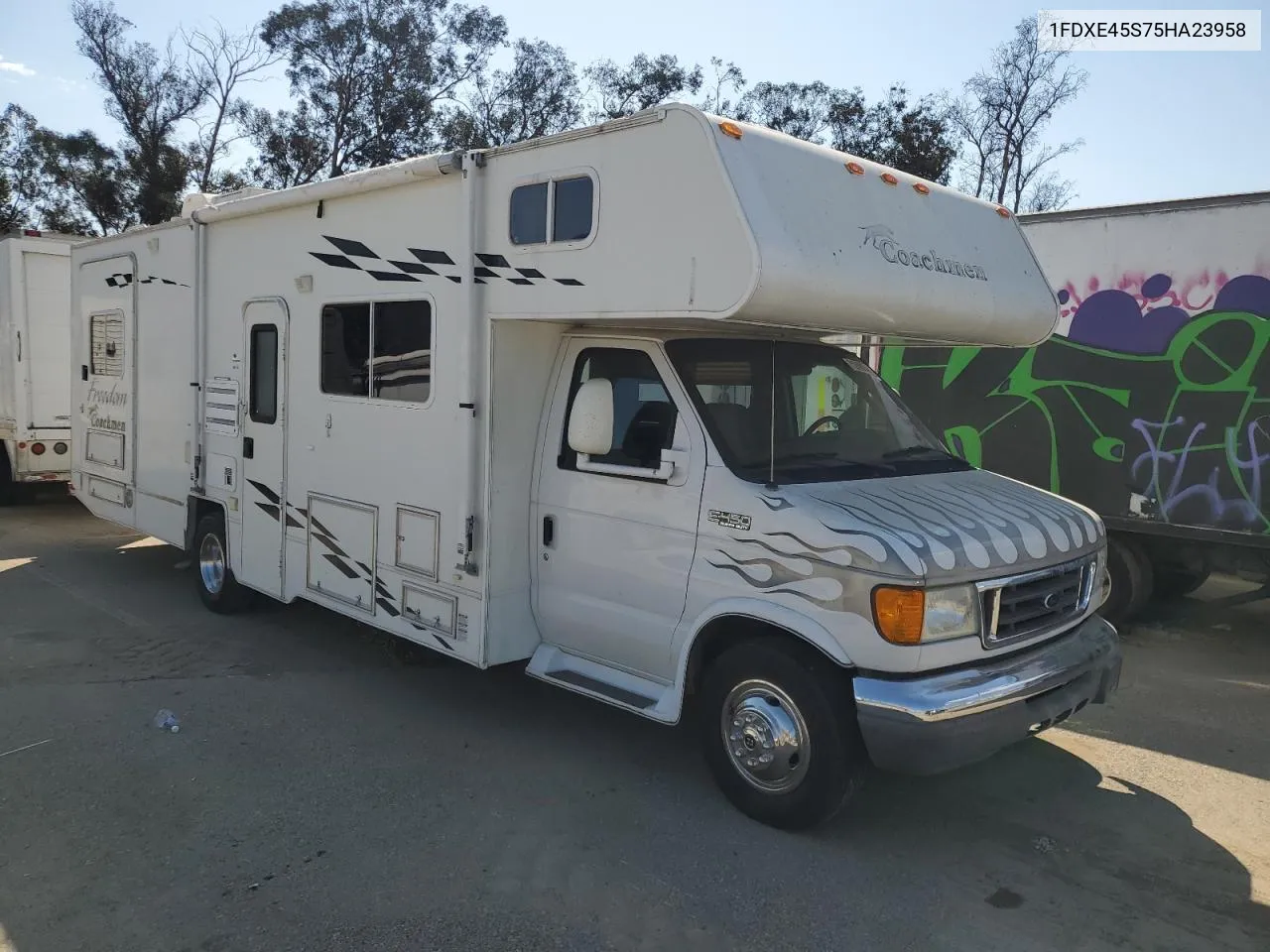 2005 Ford Econoline E450 Super Duty Cutaway Van VIN: 1FDXE45S75HA23958 Lot: 71249074