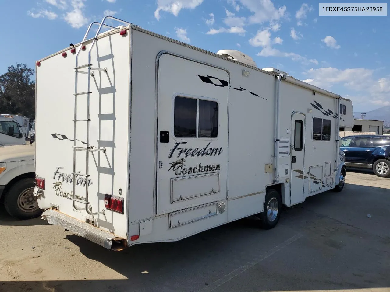 2005 Ford Econoline E450 Super Duty Cutaway Van VIN: 1FDXE45S75HA23958 Lot: 71249074