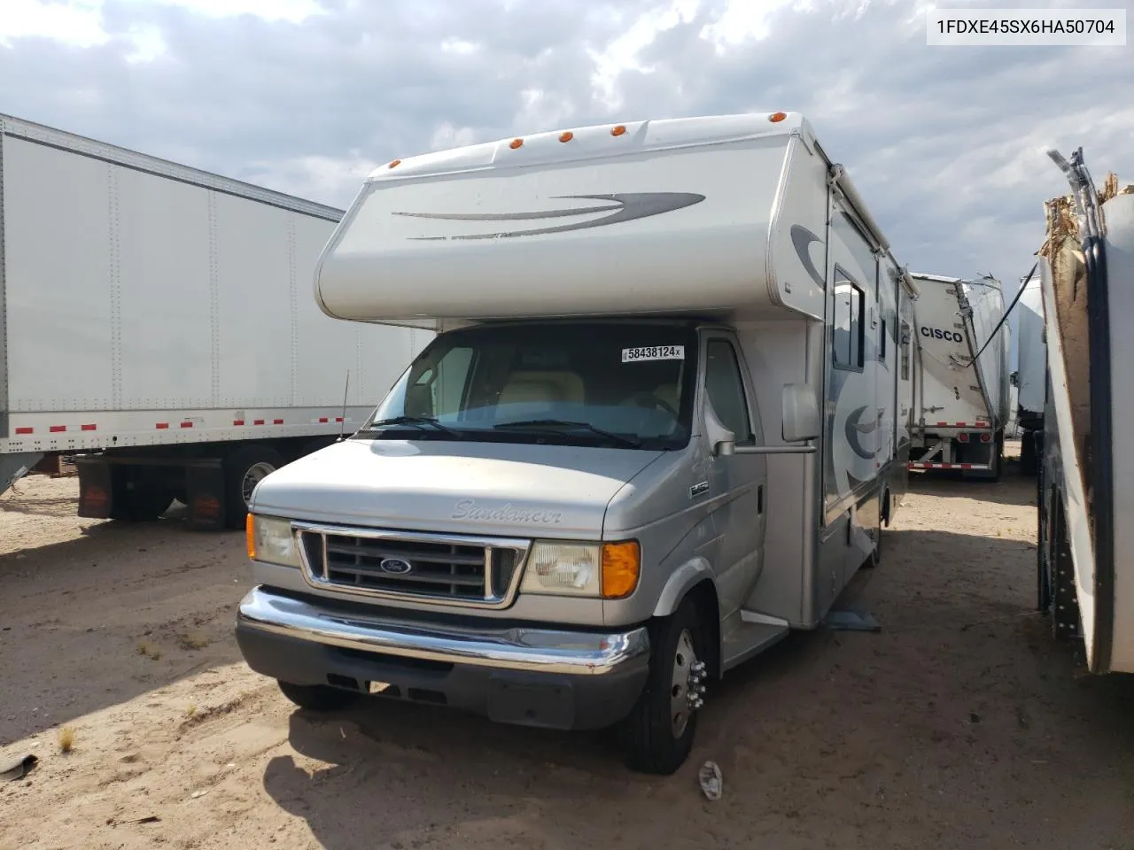 2006 Ford Econoline E450 Super Duty Cutaway Van VIN: 1FDXE45SX6HA50704 Lot: 58438124